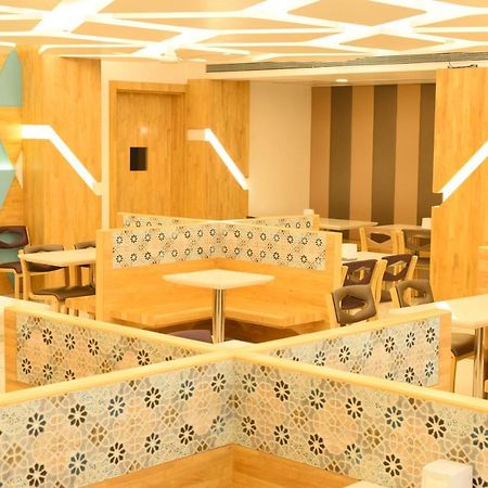 Shree Ganga Smb Hotels Ujjain Exterior photo